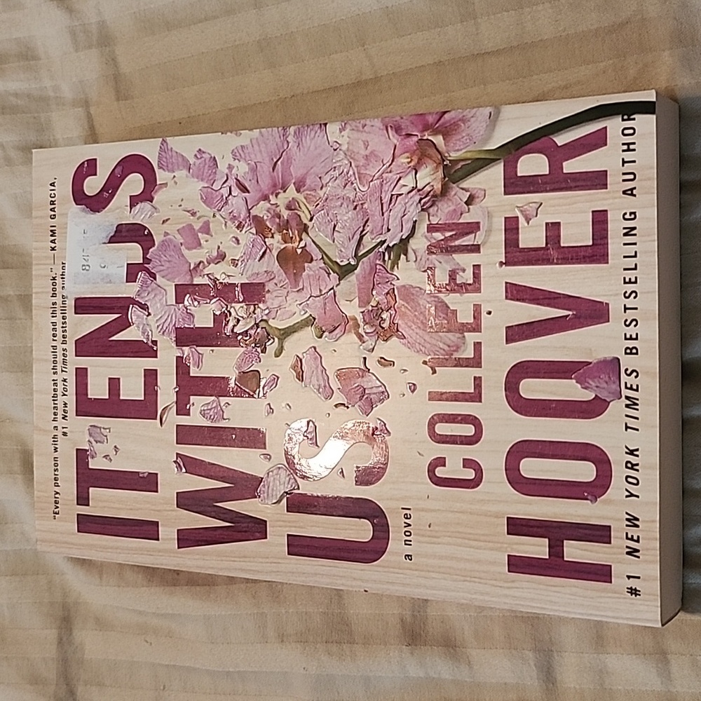 It Ends with Us by Colleen Hoover Book